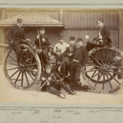 Discover the group photo albums of École polytechnique students from 1859 to 1908