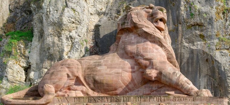 Le lion de Belfort et les voûtes en berceau