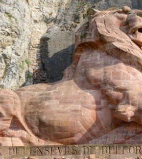 Le lion de Belfort et les voûtes en berceau