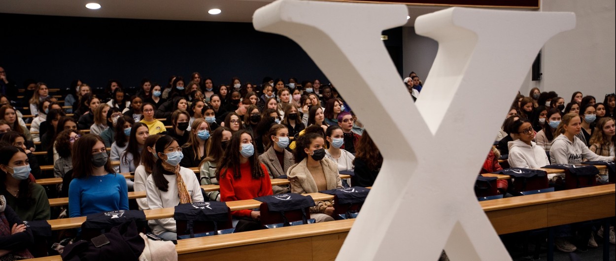 180 lycéennes réunies sur le campus de l’X pour une journée « Filles et Maths »