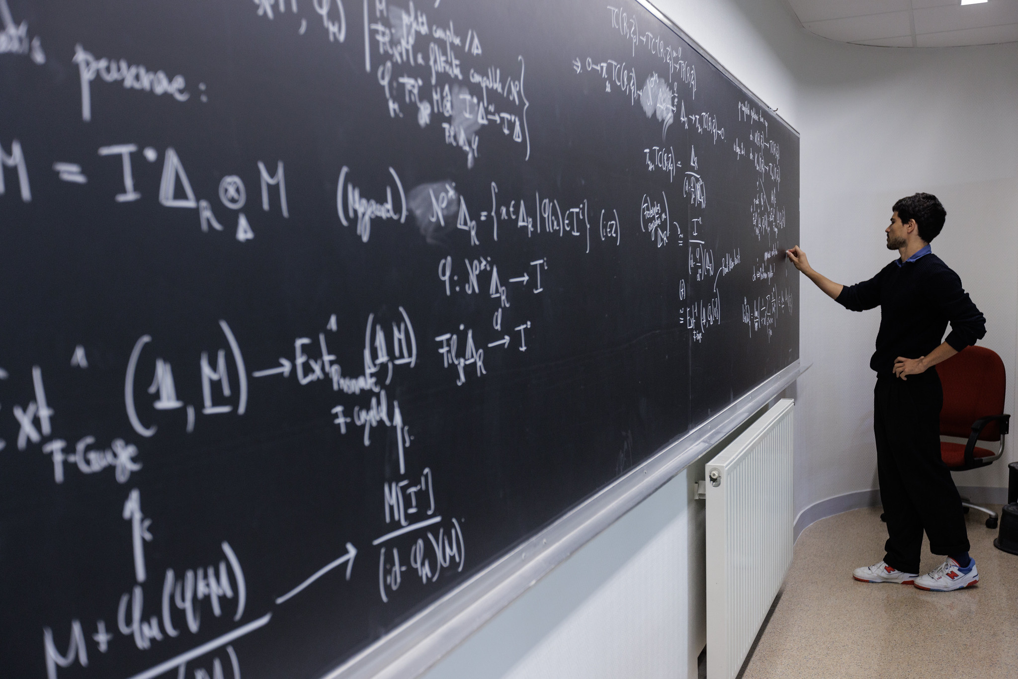 École Polytechnique Makes Artificial Intelligence a Mandatory Second-Year Course for All Engineering Students