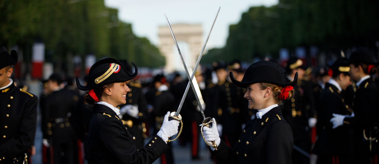 L’X at the Bastille Day parade, female Polytechnic students in the spotlight