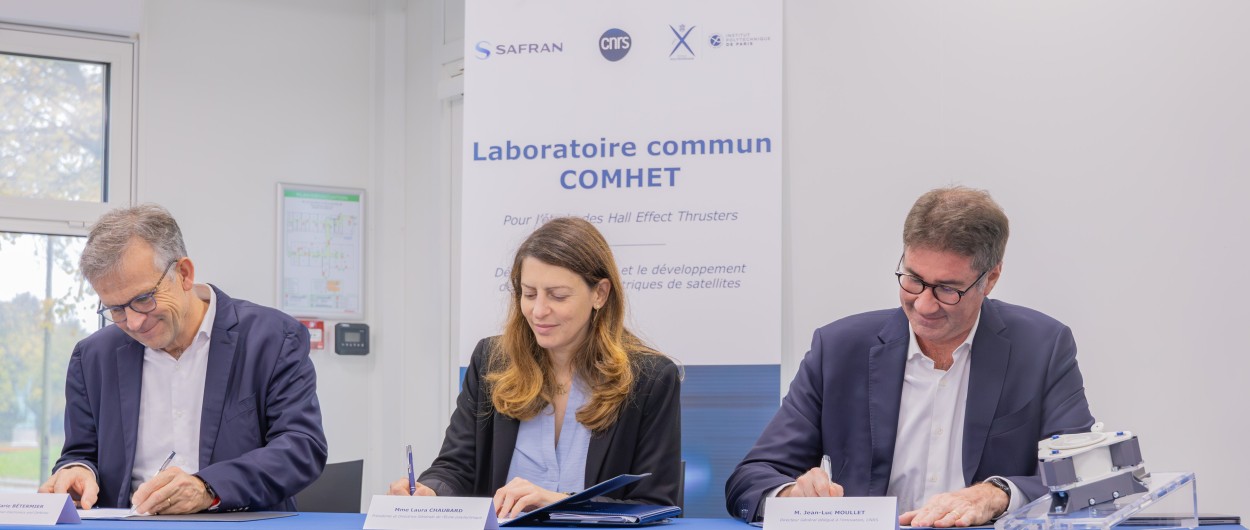 Safran, CNRS and École Polytechnique create joint laboratory for future electric space propulsion