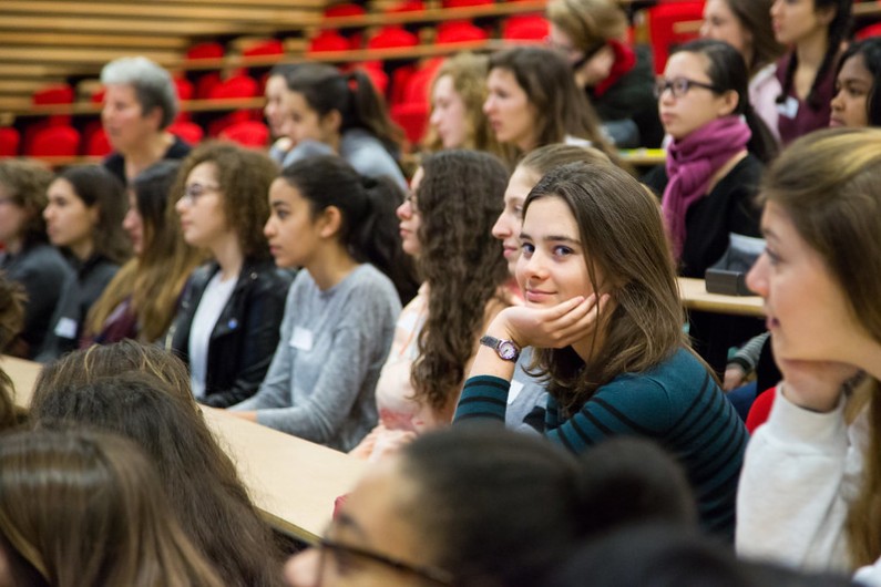 Journées "Filles, Maths et Informatique, une équation lumineuse"