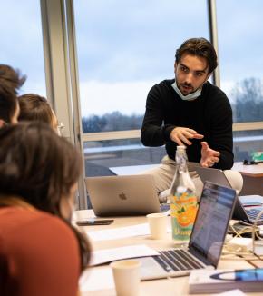 Programmation des cafés pédagogiques : le rendez-vous mensuel de la pédagogie